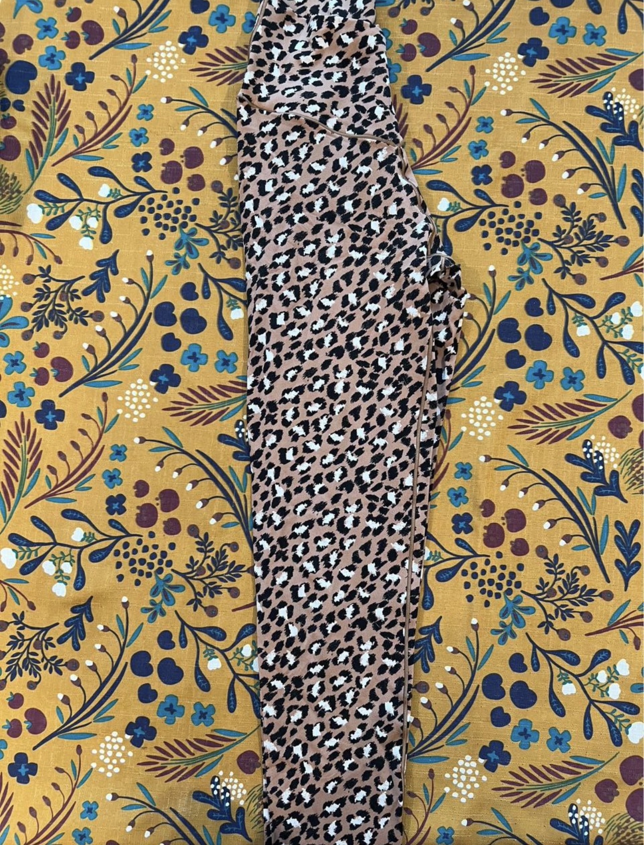 Women’s workout gear - Lot image indicator(7)