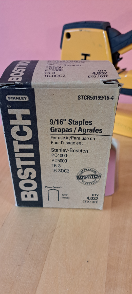 Staple Gun with Staples - photo 4