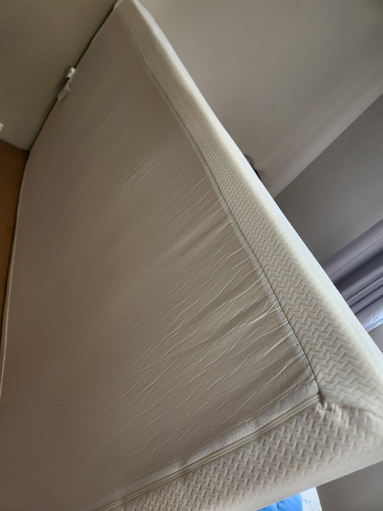 one month old twin matress not used. - photo 3