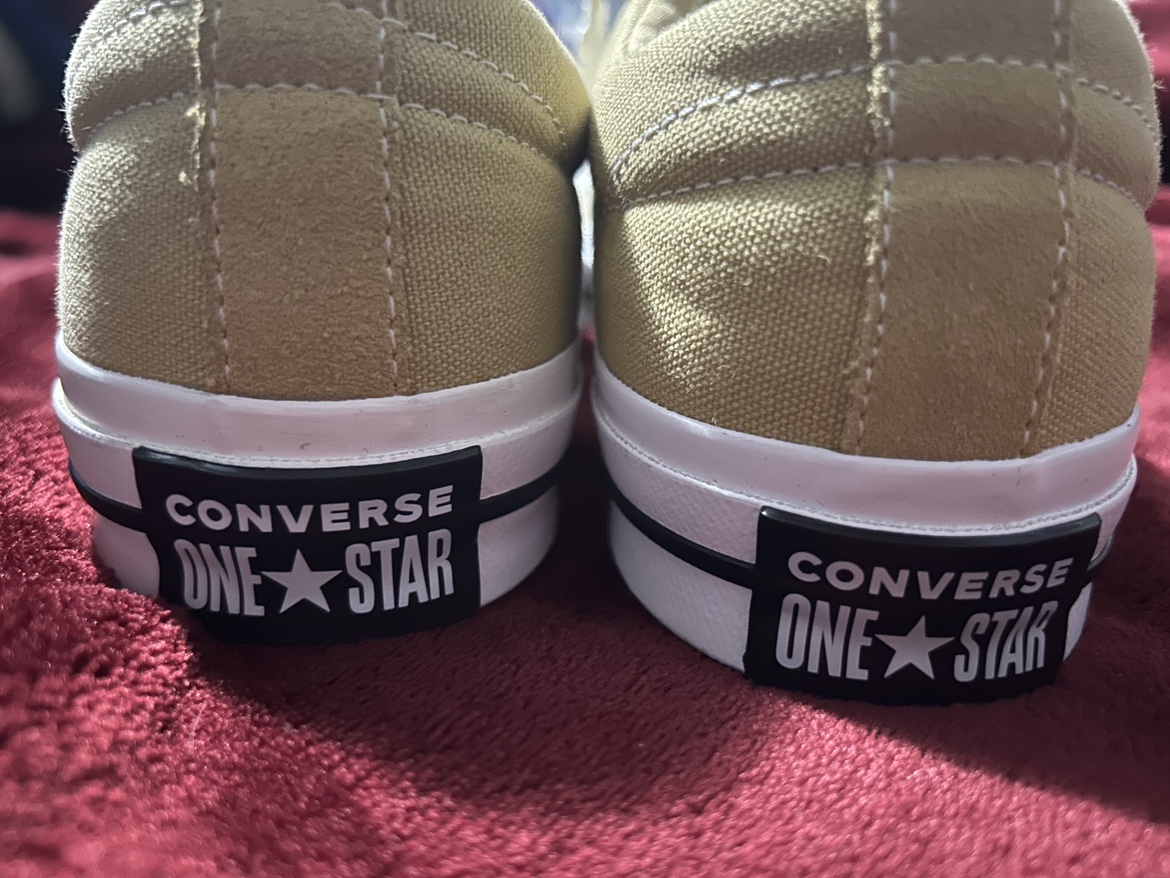 🥕Converse Unisex Shoes (Mens-7 and/or Womens-9) - photo 4