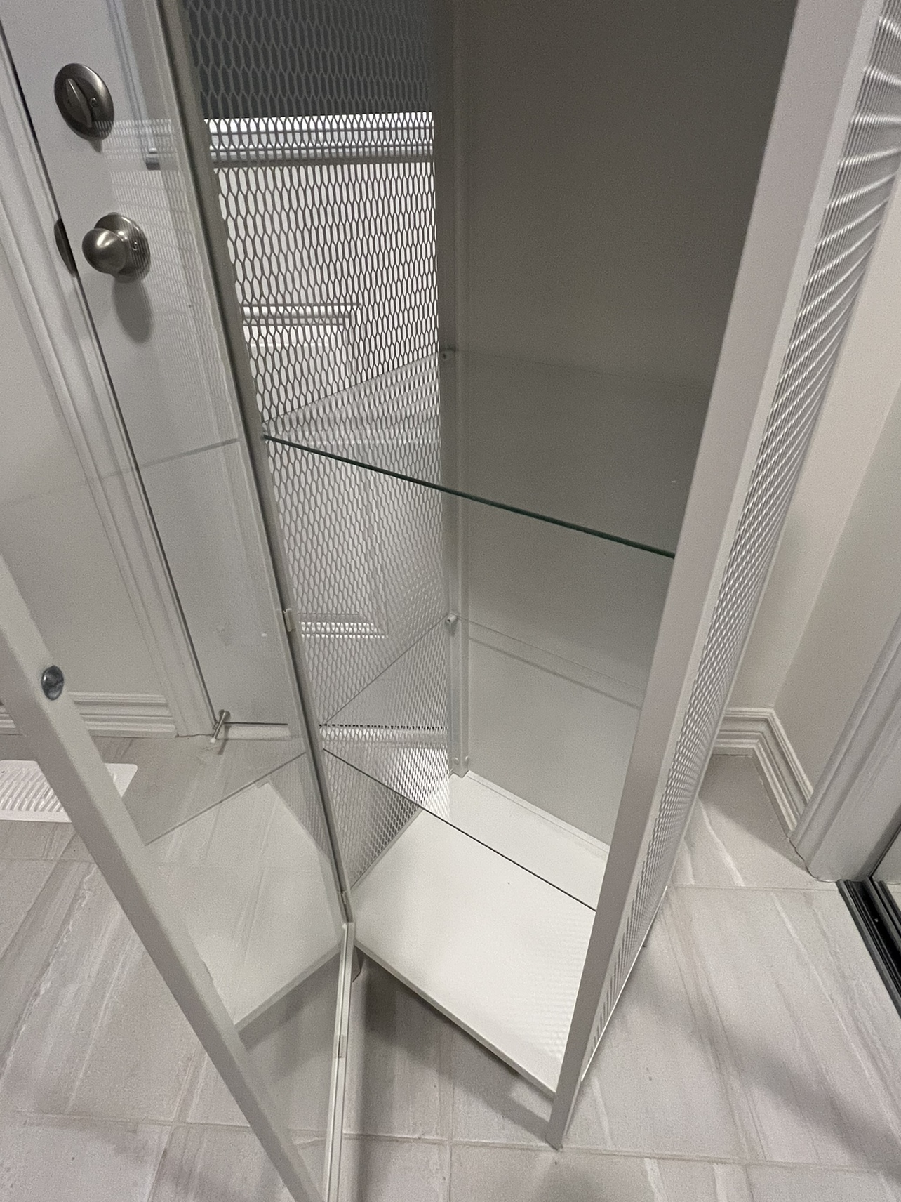 IKEA Baggebo display cabinet - photo 2