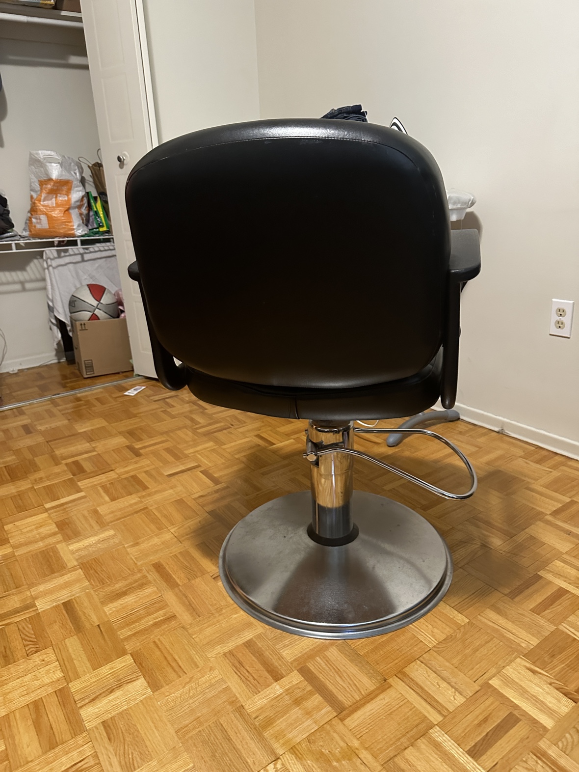 Rotating chair