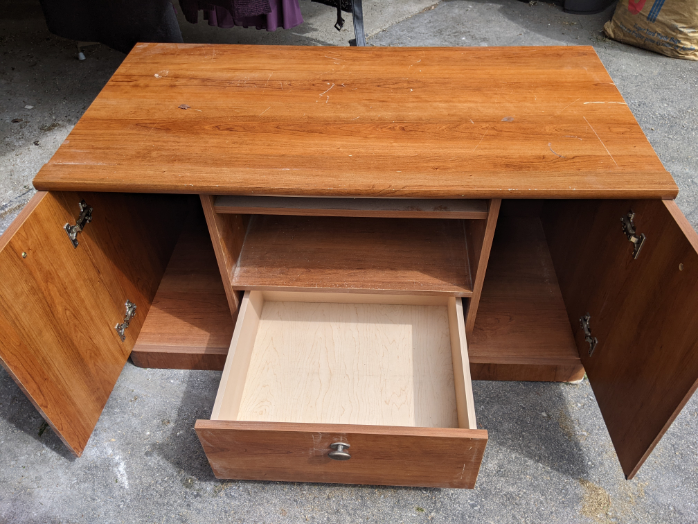 TV stand - photo 3