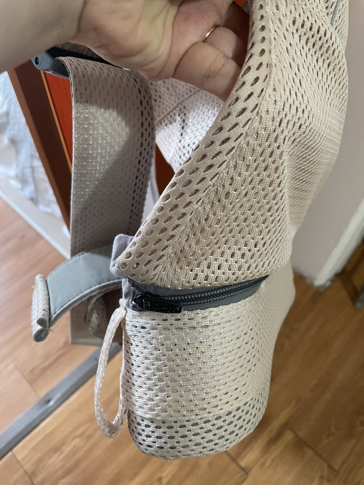 baby Bjorn Carrier - photo 4