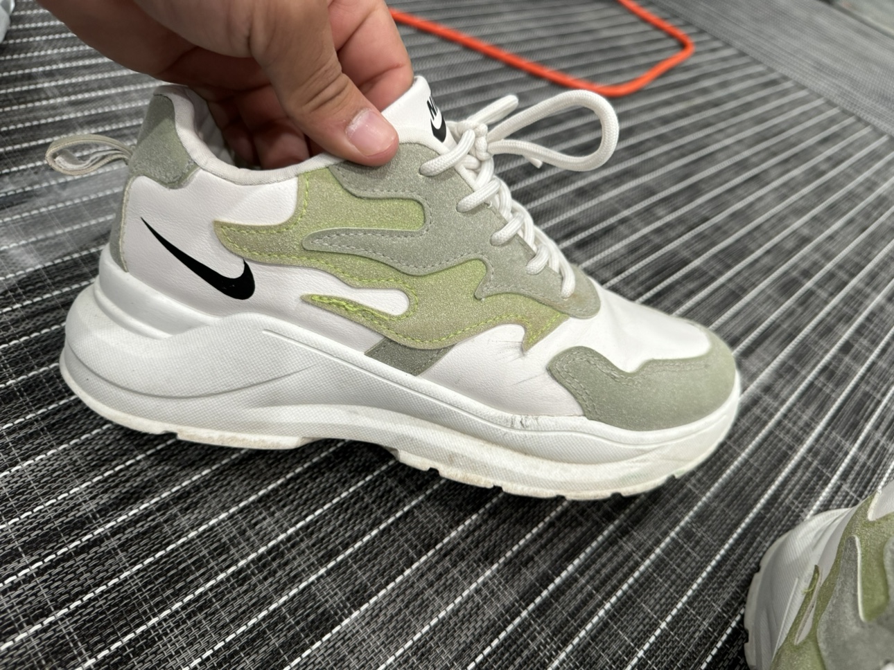 Shoes thumbnail