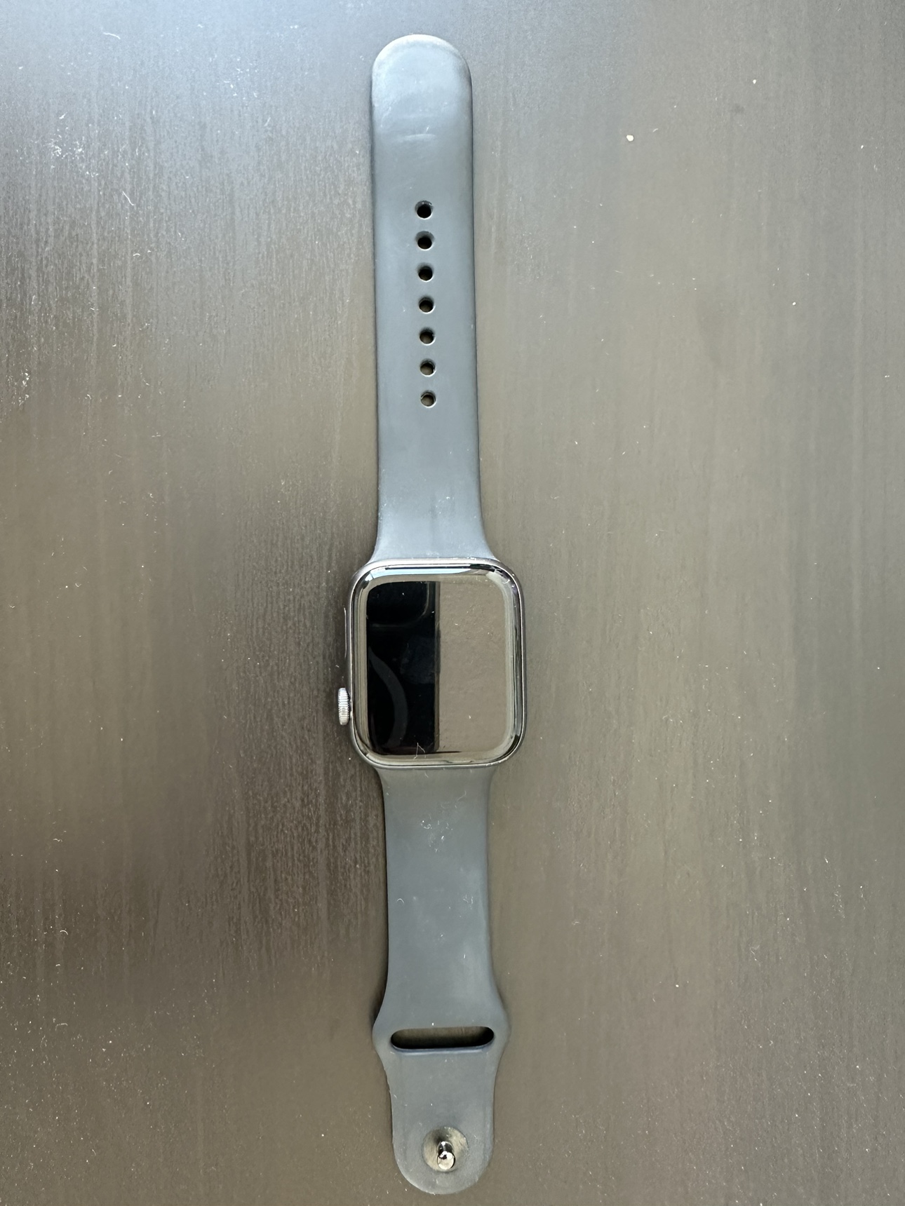 Apple Watch Series 4 Space grey 44 mm with charger image indicator(2)