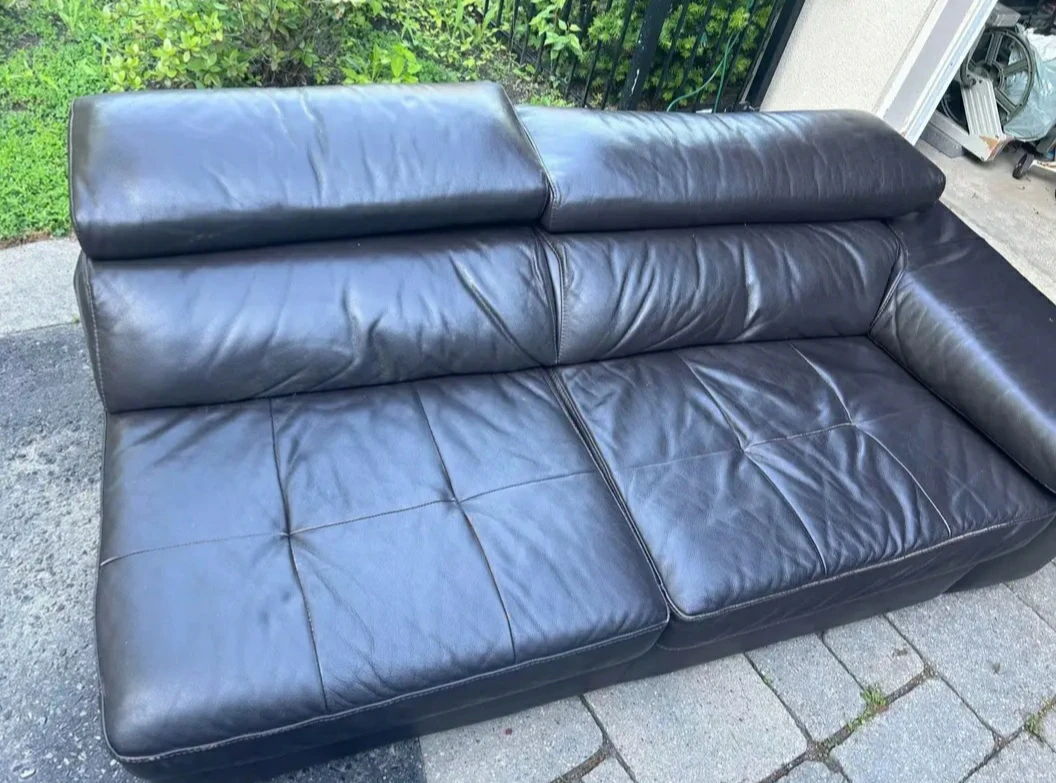 Ashley's sectionals leather sofa foldable 2 piece's - photo 2