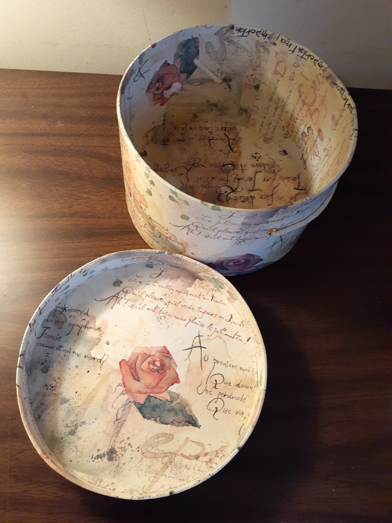 Set of 2 Hat Boxes image indicator(3)