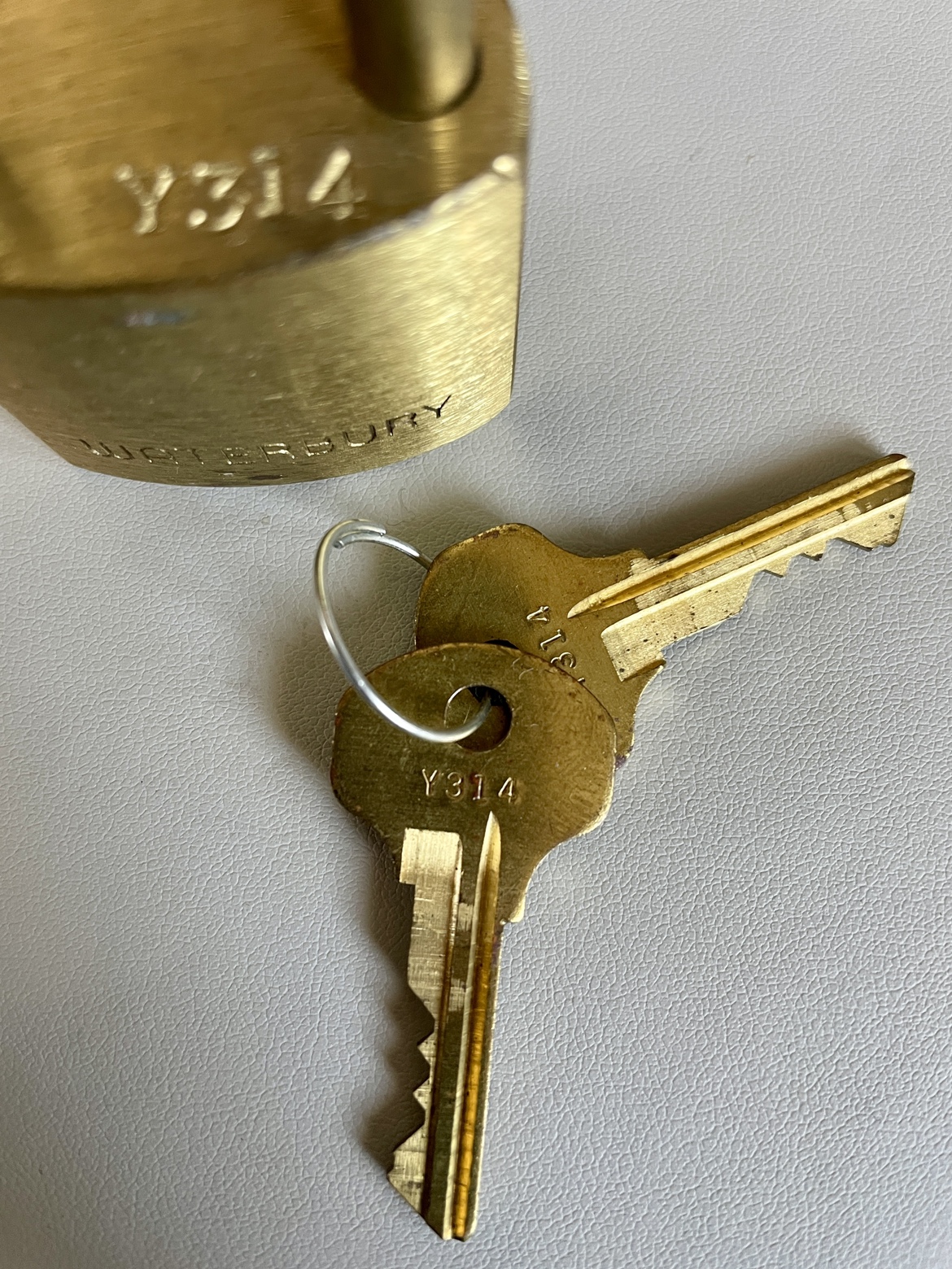 Pair of WATERBURY Vintage US Military Locks with Original keys image indicator(4)