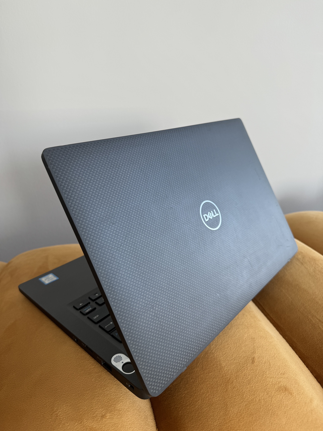 Dell Latitude Core i5 with 16GB RAM Laptop 14” UHD image indicator(5)