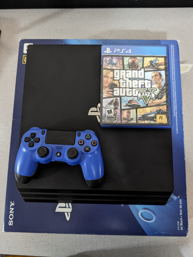PS4 Pro 1TB with 1 controller and GTA 5