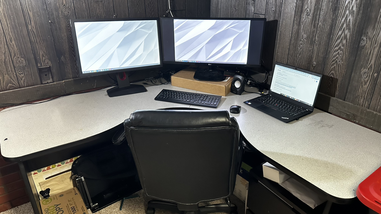 Office table only - photo 5
