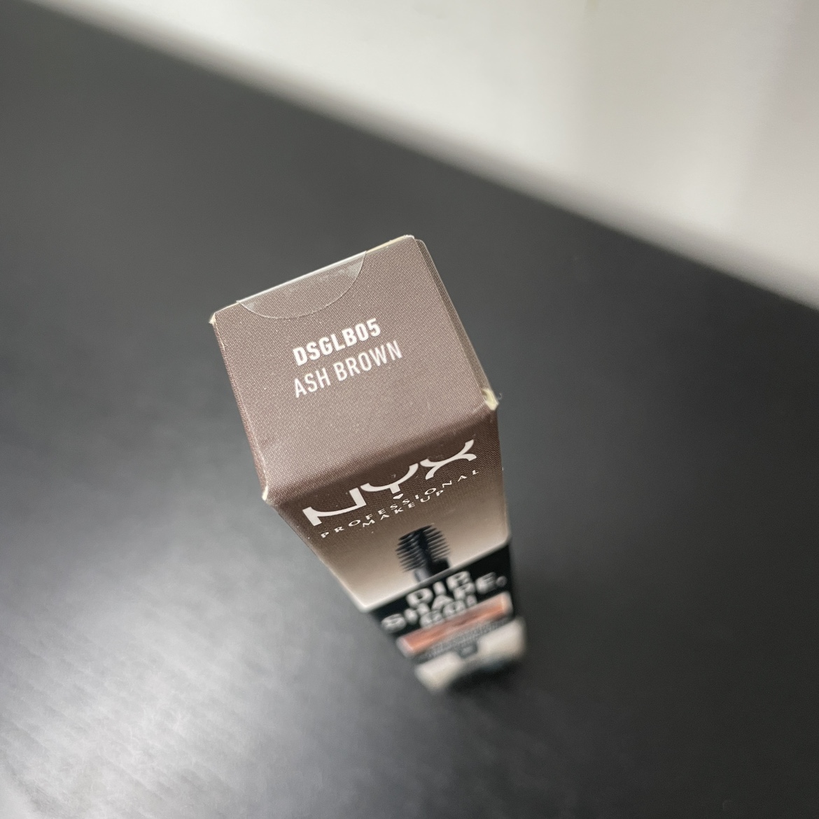 NEW NYX Dip, Shape, Go Longwear Brow Pomade image indicator(2)