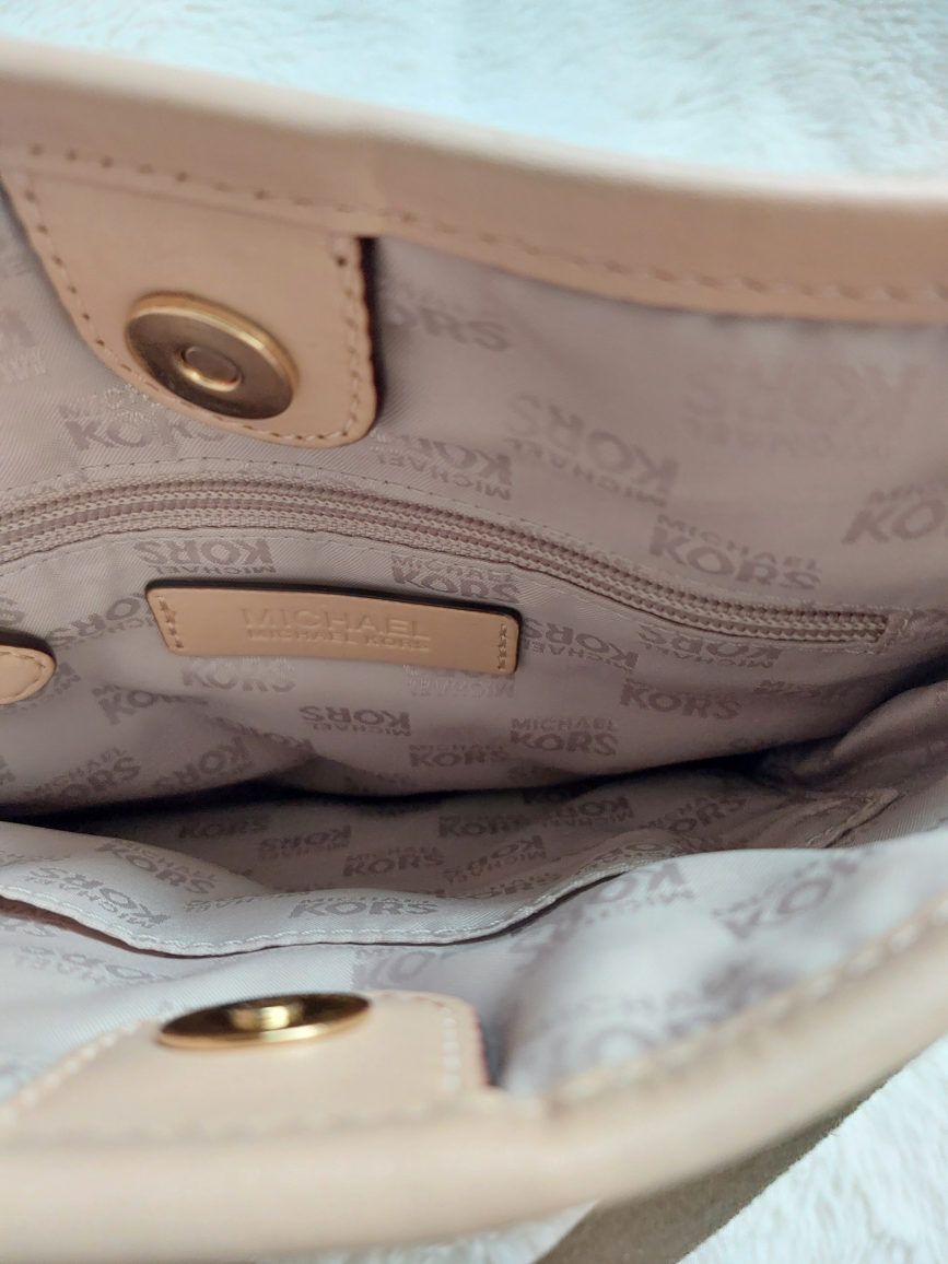 Michael Kors cross body bag with card holder - photo 4