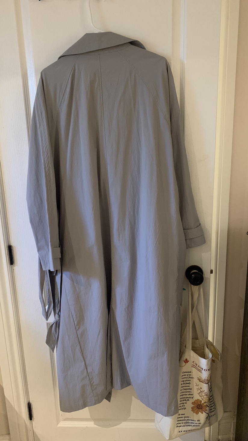 H&M trench coat, size XL, never worn - photo 3