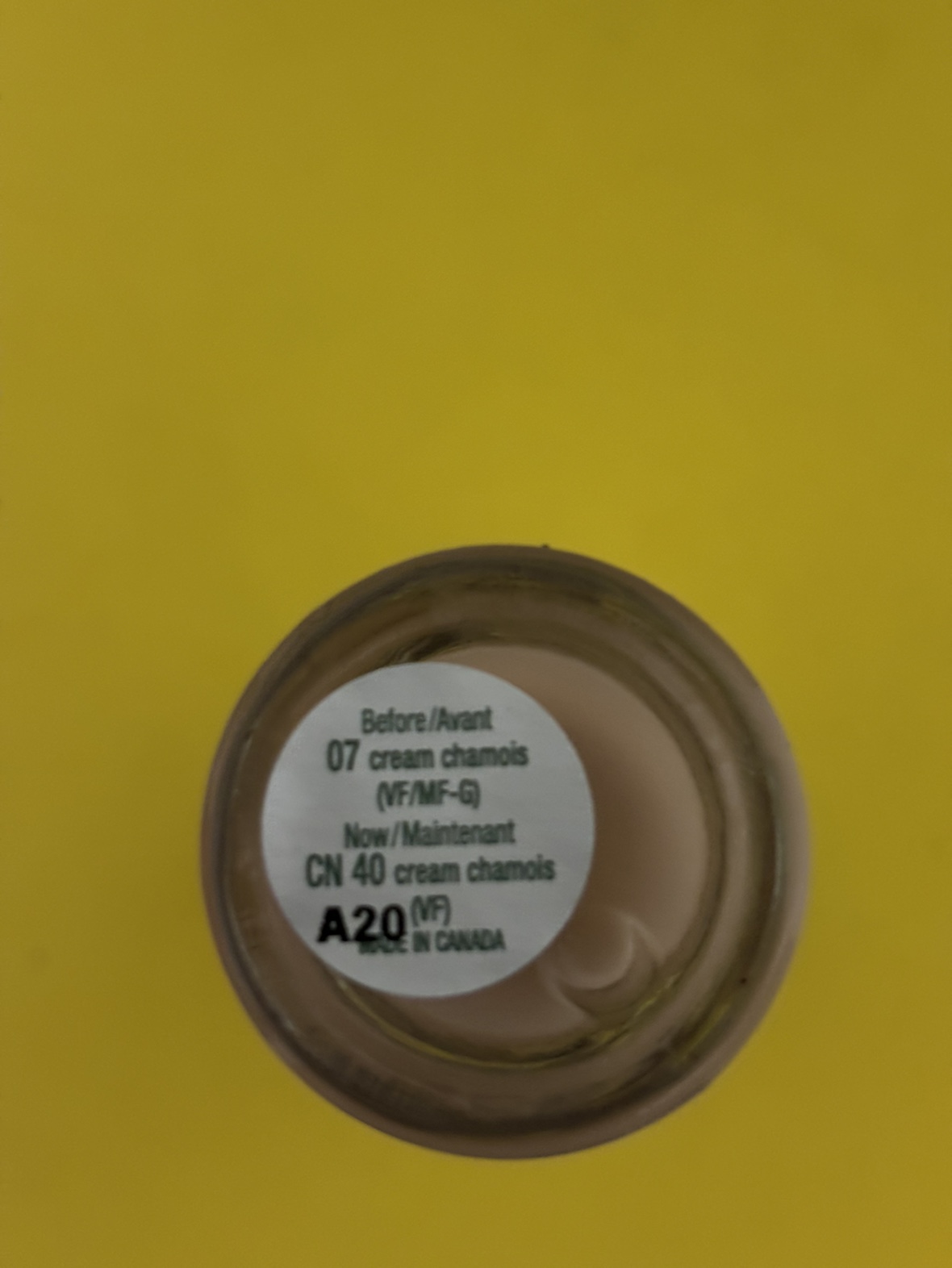 Clinique Beyond perfecting Concealer & Foundation image indicator(2)