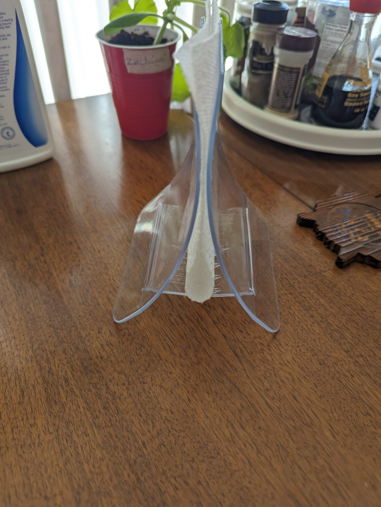 Napkin holder, clear plastic, Ikea Fantastisk - photo 4
