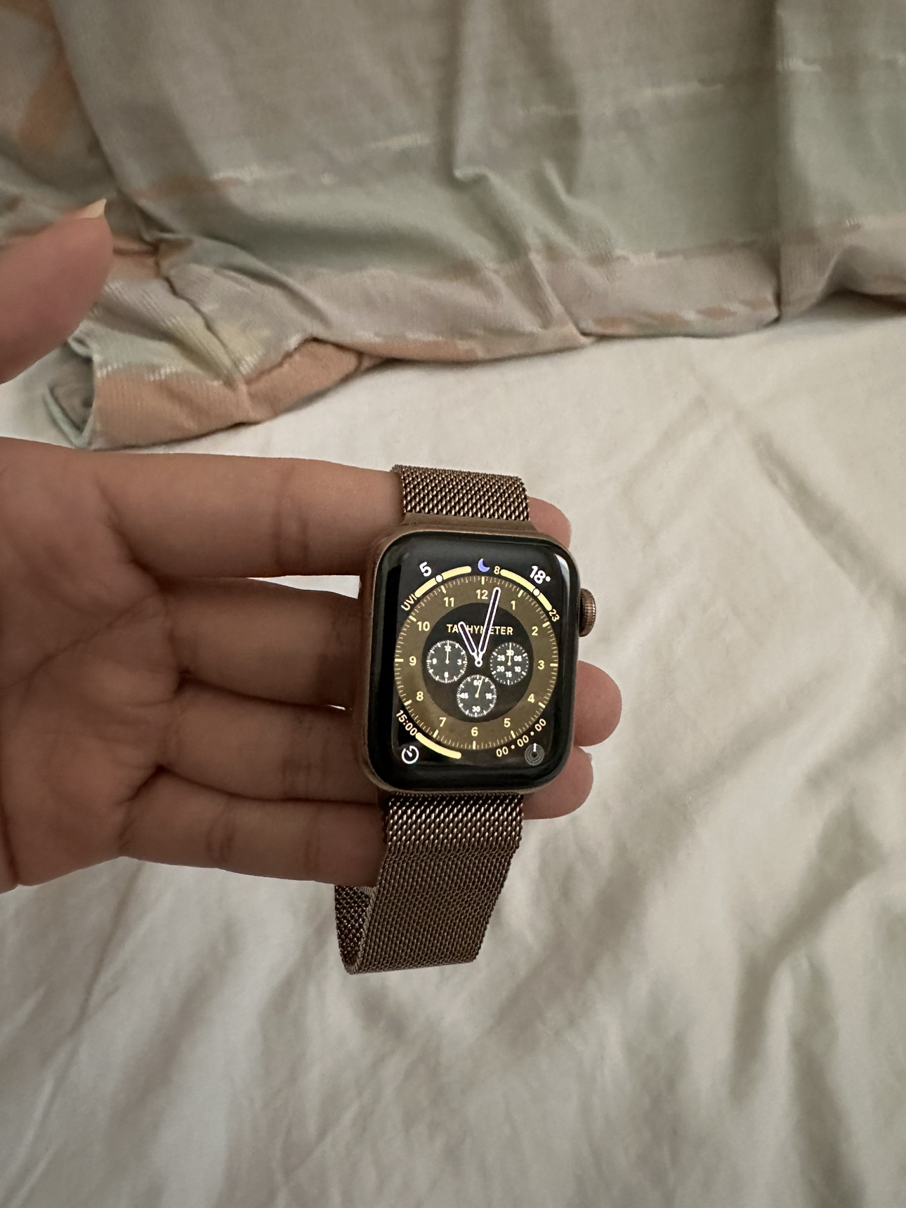 Rosegold Apple Watch Series 5 40mm - photo 3
