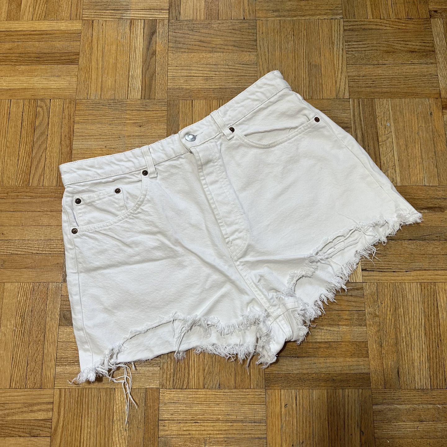 Zara white denim distressed shorts thumbnail