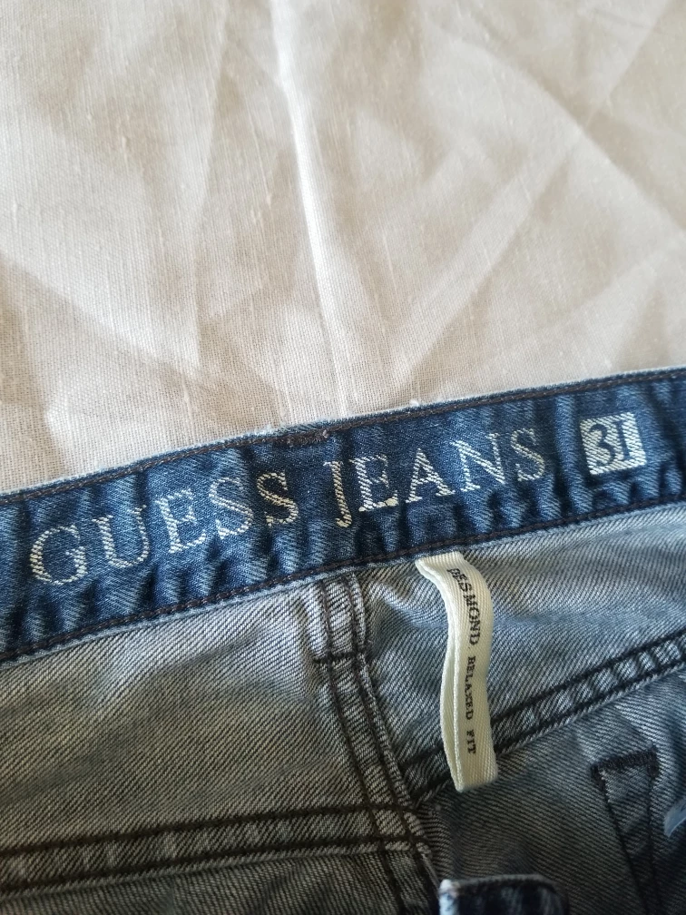 GUESS Men's Relaxed Fit Jeans Size 31 image indicator(6)