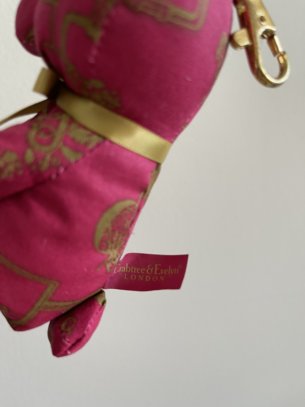 Crabtree & Evelyn London Teddy Bear Keychain - photo 2