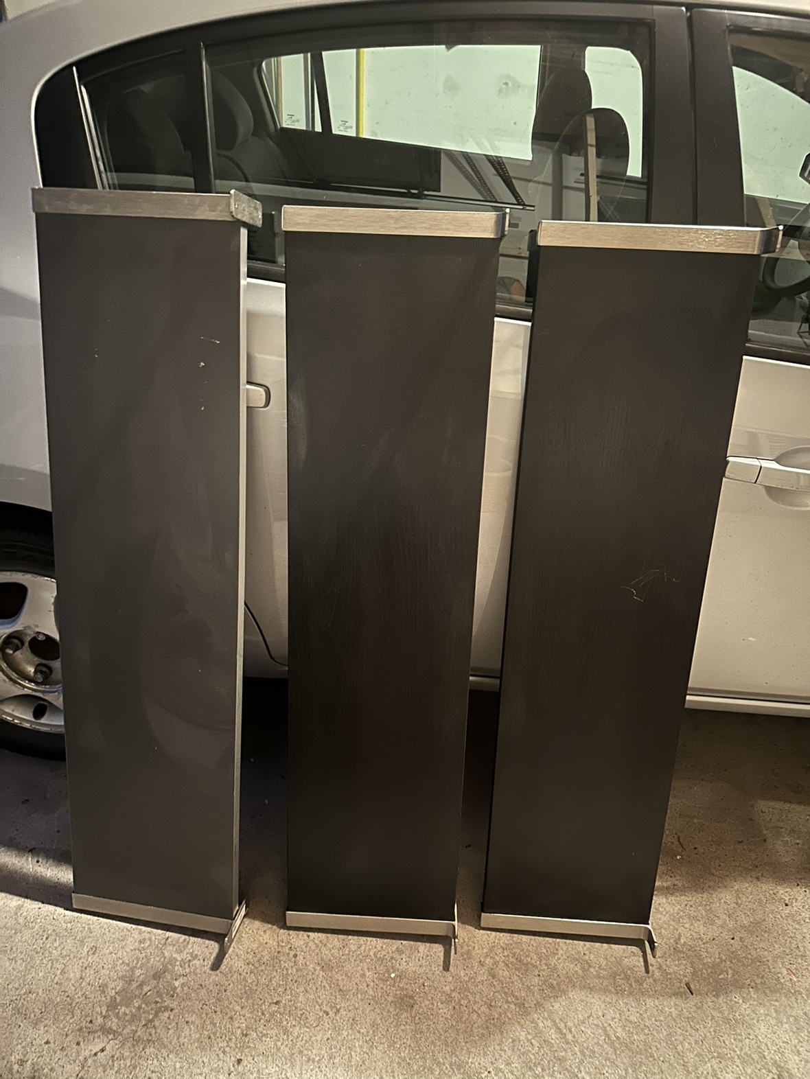 IKEA BERGSHULT shelves with brackets - photo 2