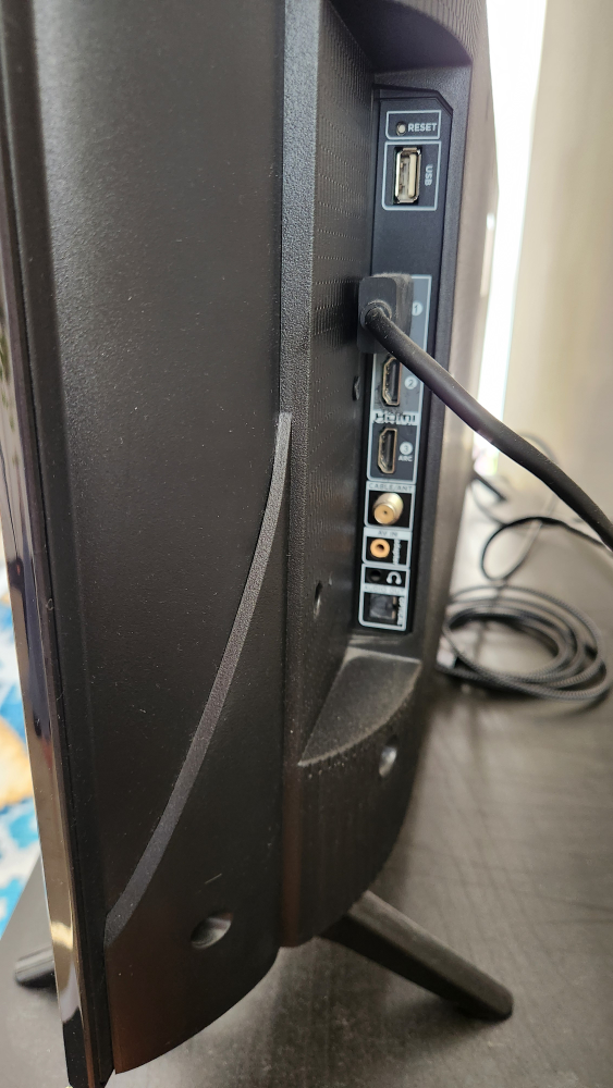 TCL Roku Smart TV 40" - photo 2