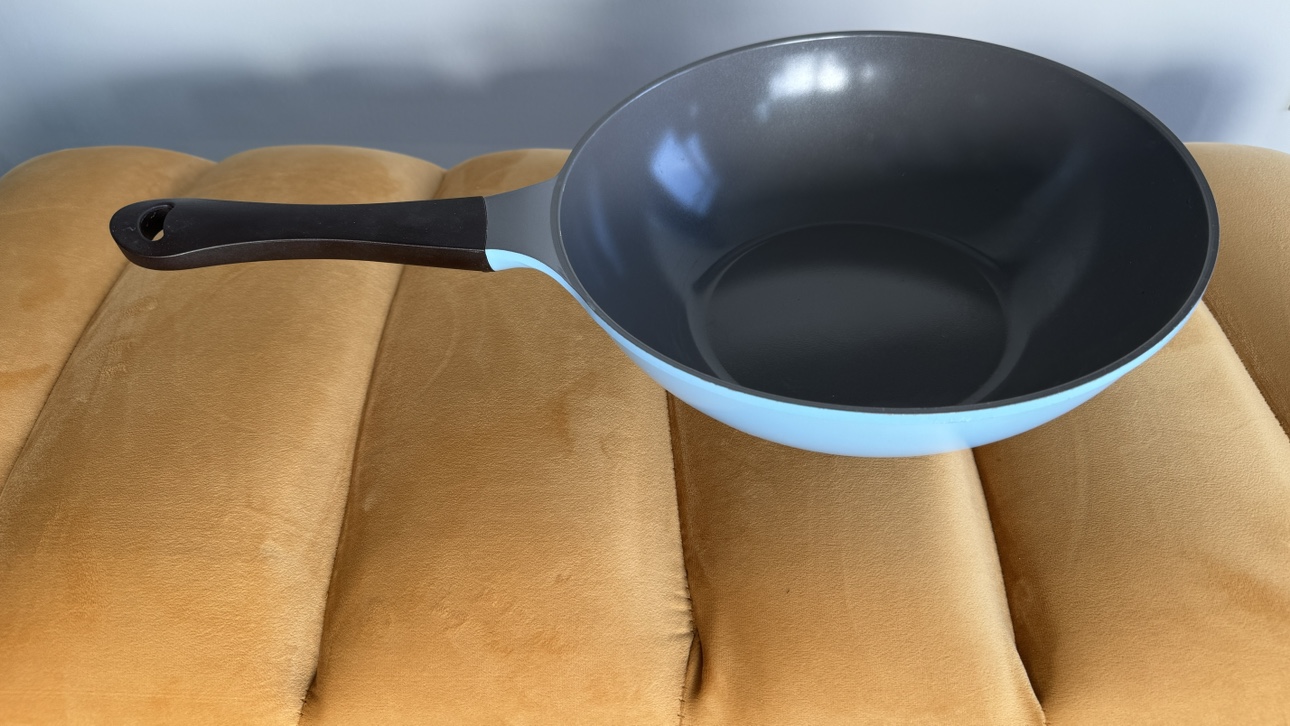 Brand new frying pan - 30cm thumbnail