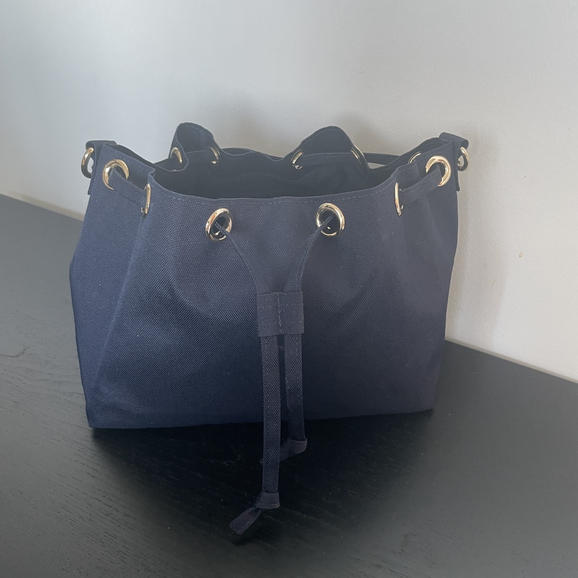 Eco-friendly fabric bucket bag made of recycled plastic image indicator(6)