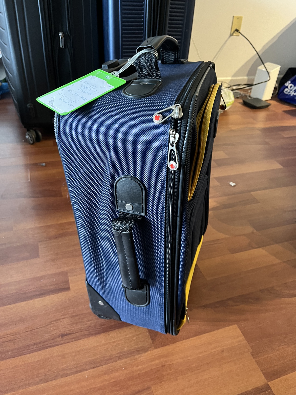 Air Canada Carry-On Suitcase (15$) - photo 2