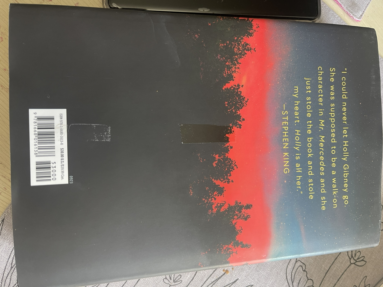 Two Stephen King Books image indicator(5)