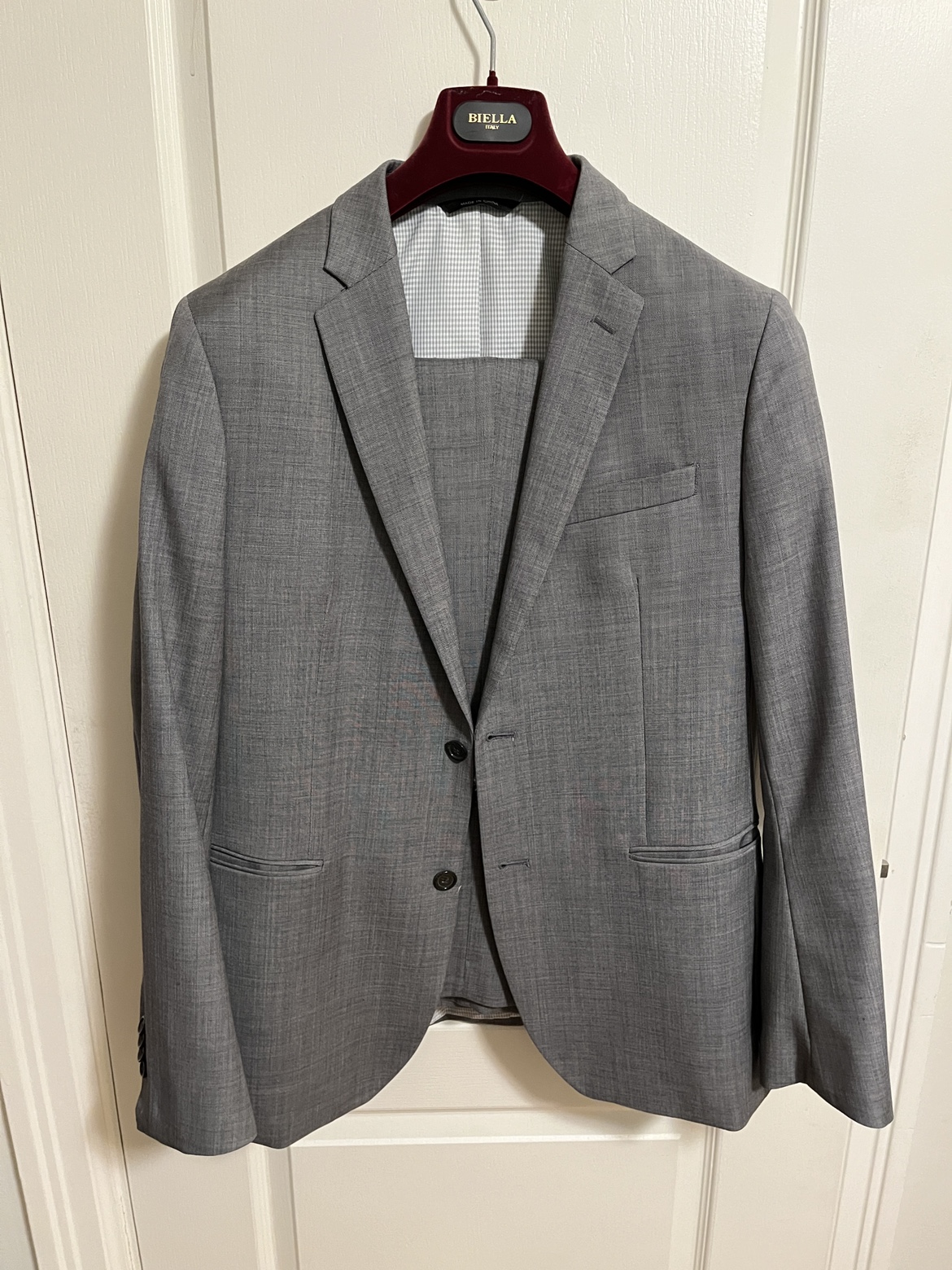 Men’s suit thumbnail