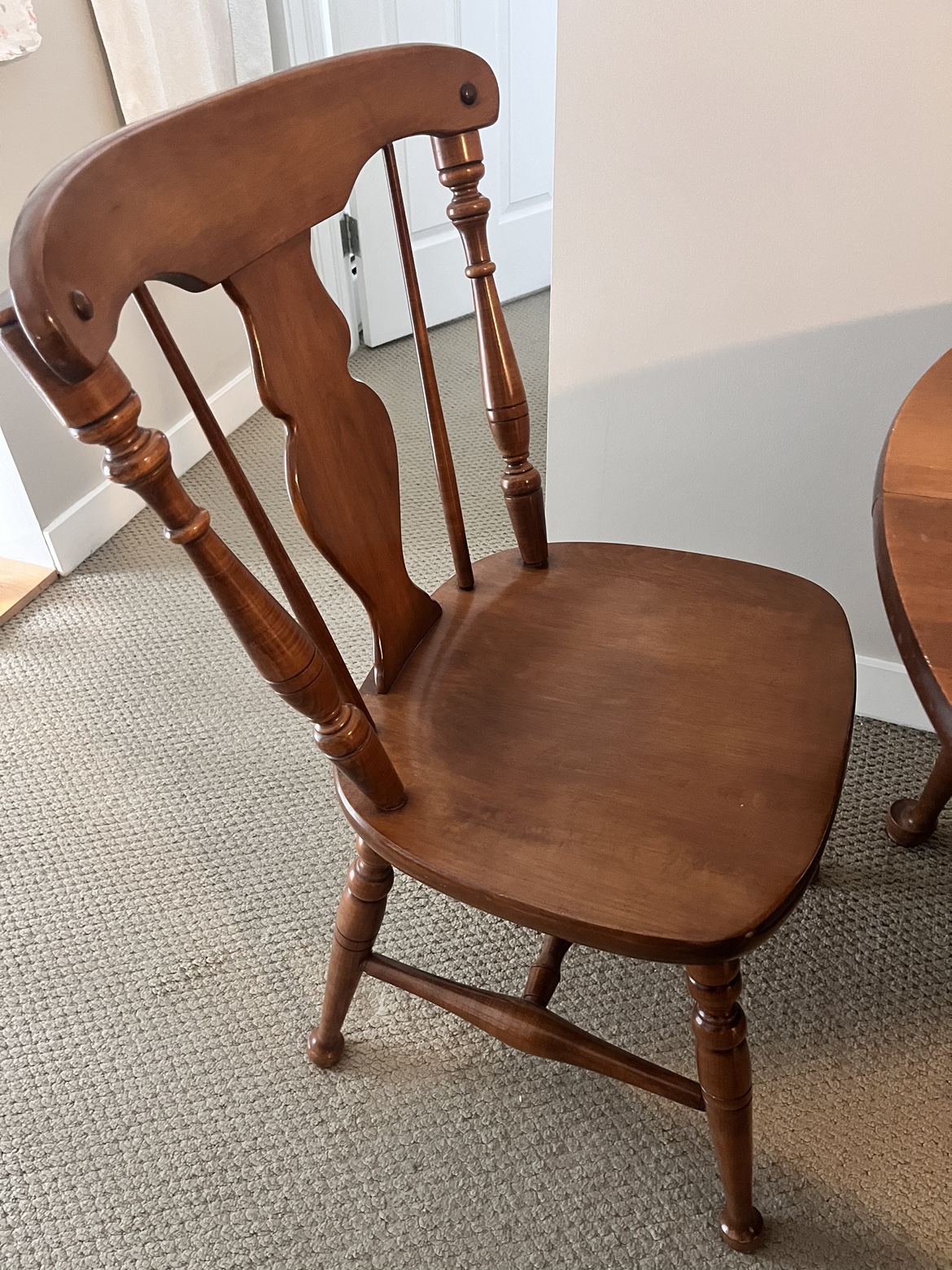 Table and 2 chairs #freecycle - photo 4