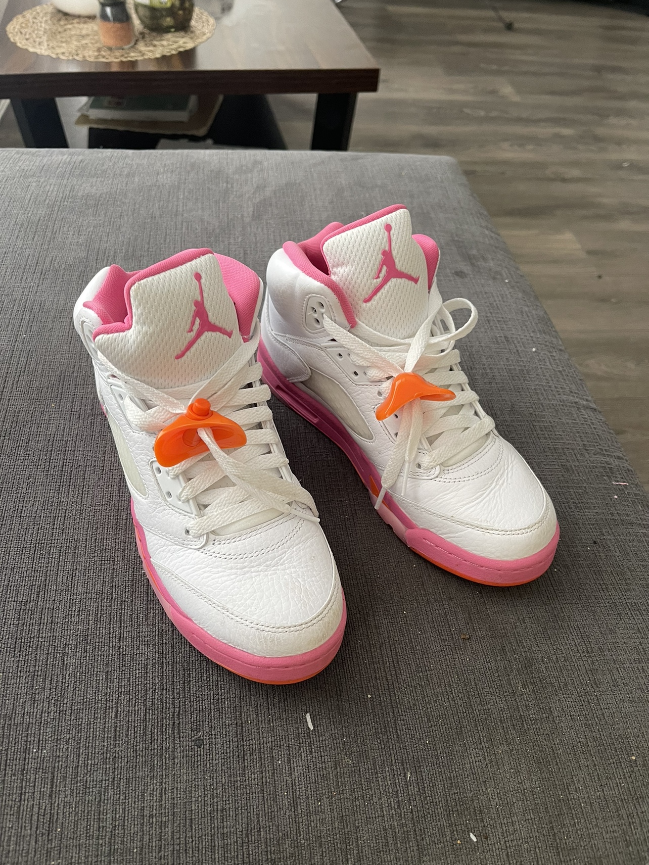 retro pinksicle jordan 5 almost new worn once or twice
