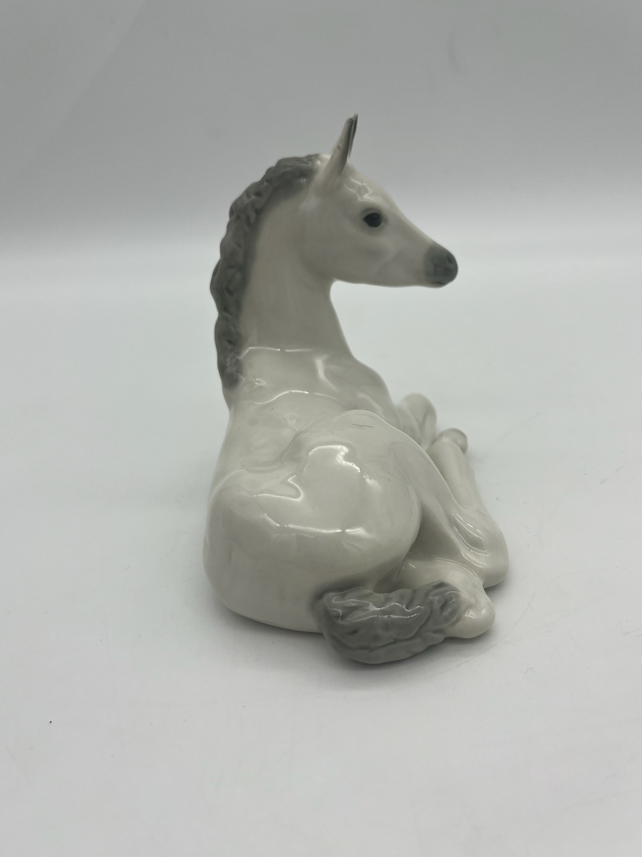 Vintage 1980’s numbered porcelain White/Grey Foal/Colt Horse - photo 4