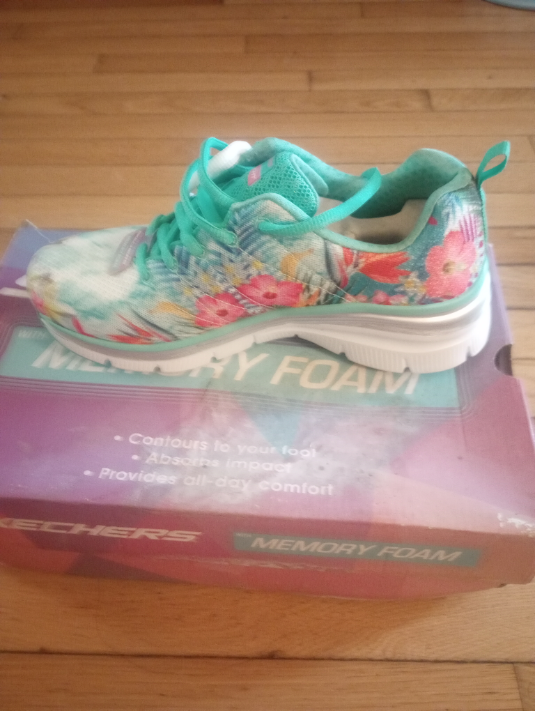 Skechers shoes