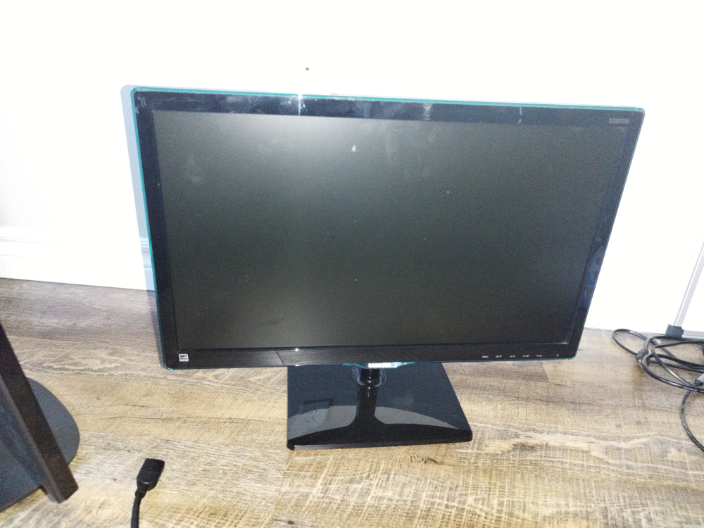 monitors and accessories
