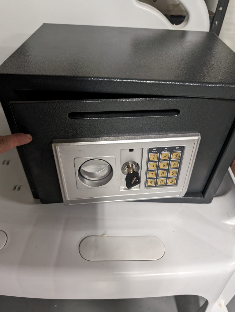 Steel safe/ vault safe for money Ang golds thumbnail