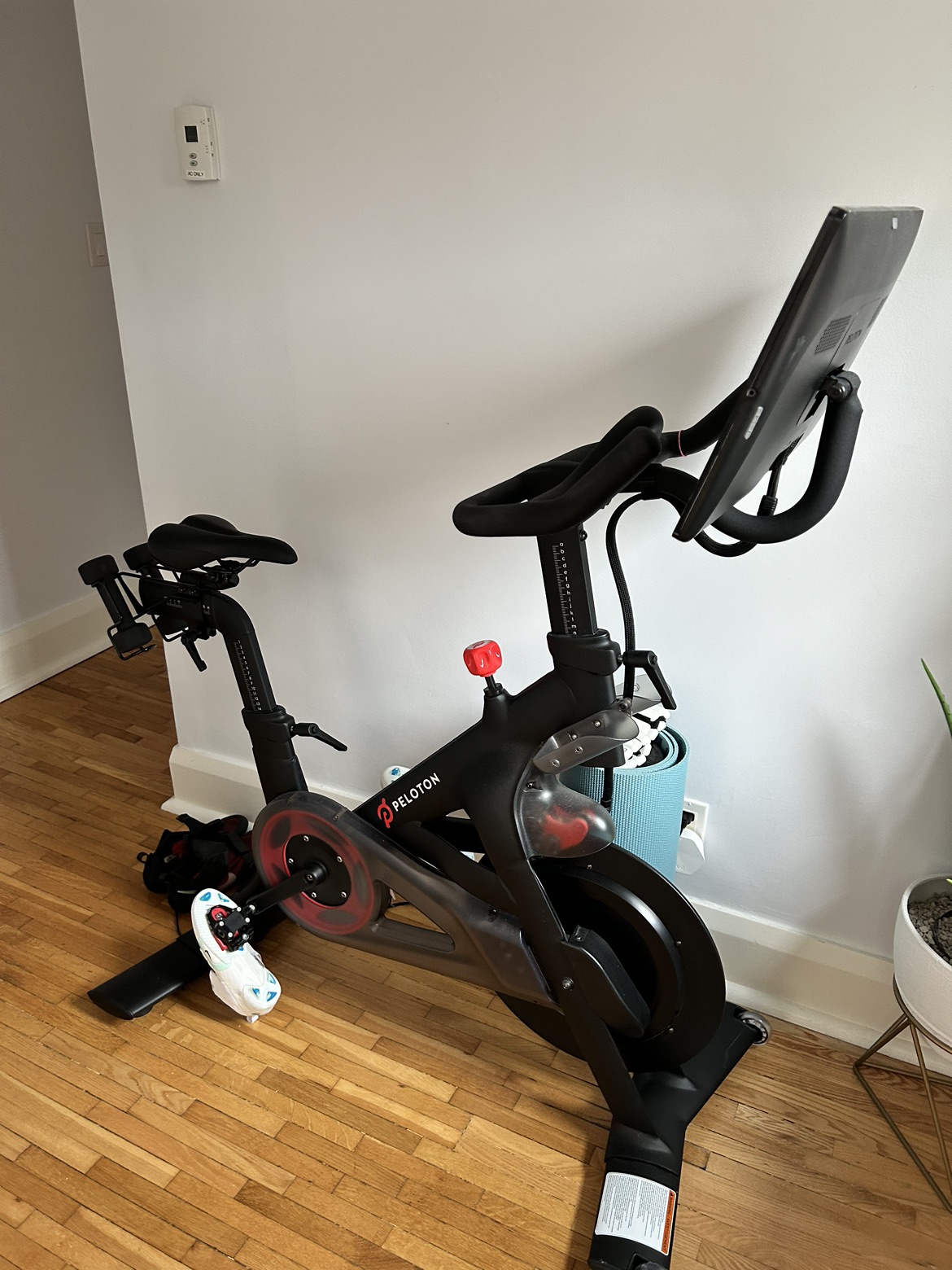 Peloton bike - like new