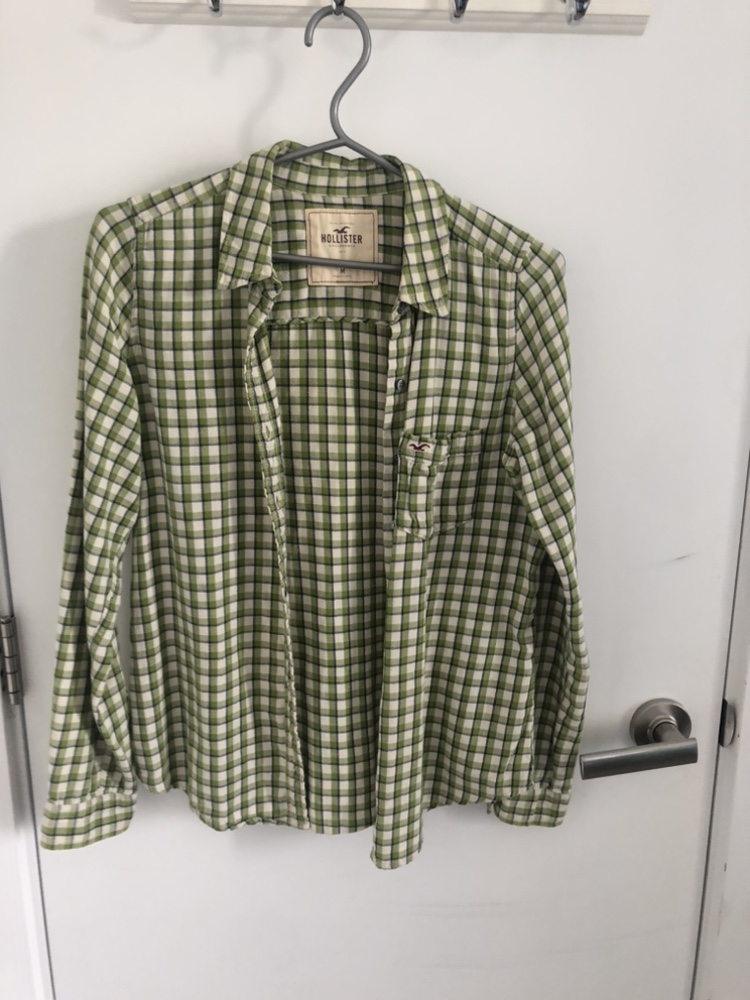 Hollister shirt size M thumbnail