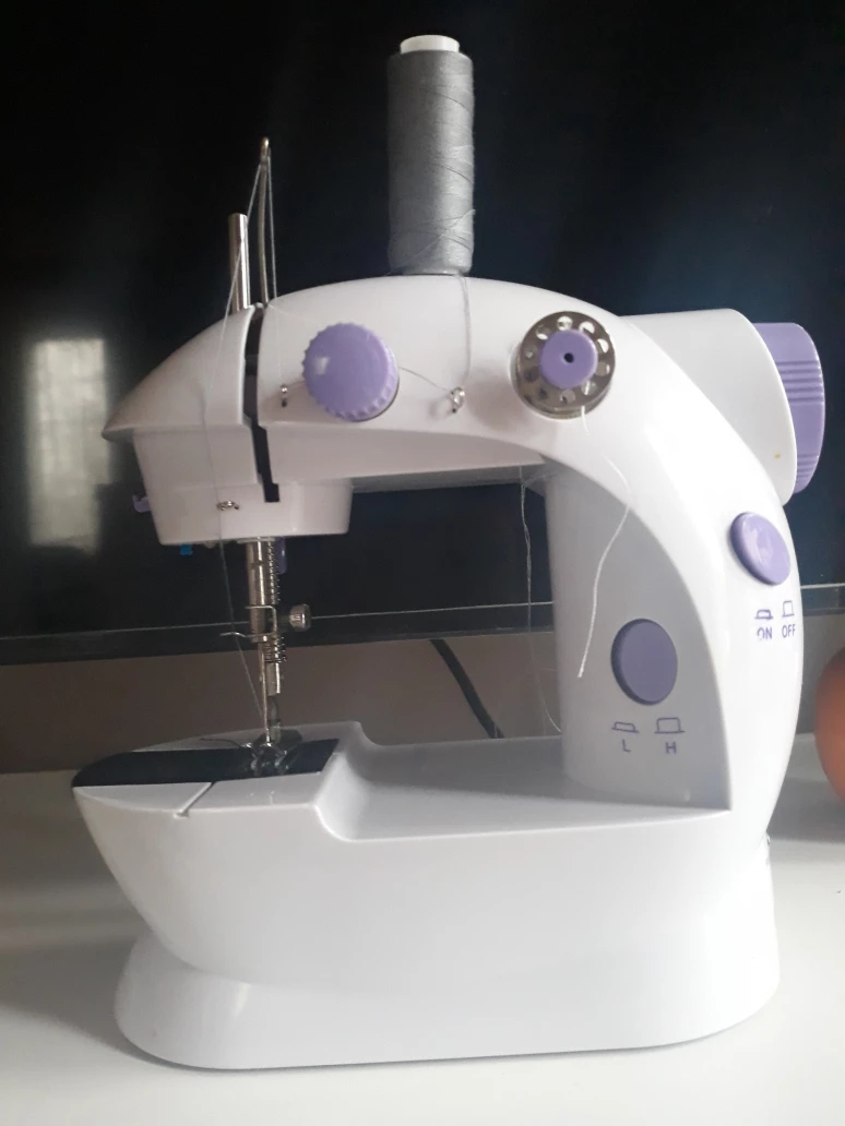 Sewing Machine - photo 3