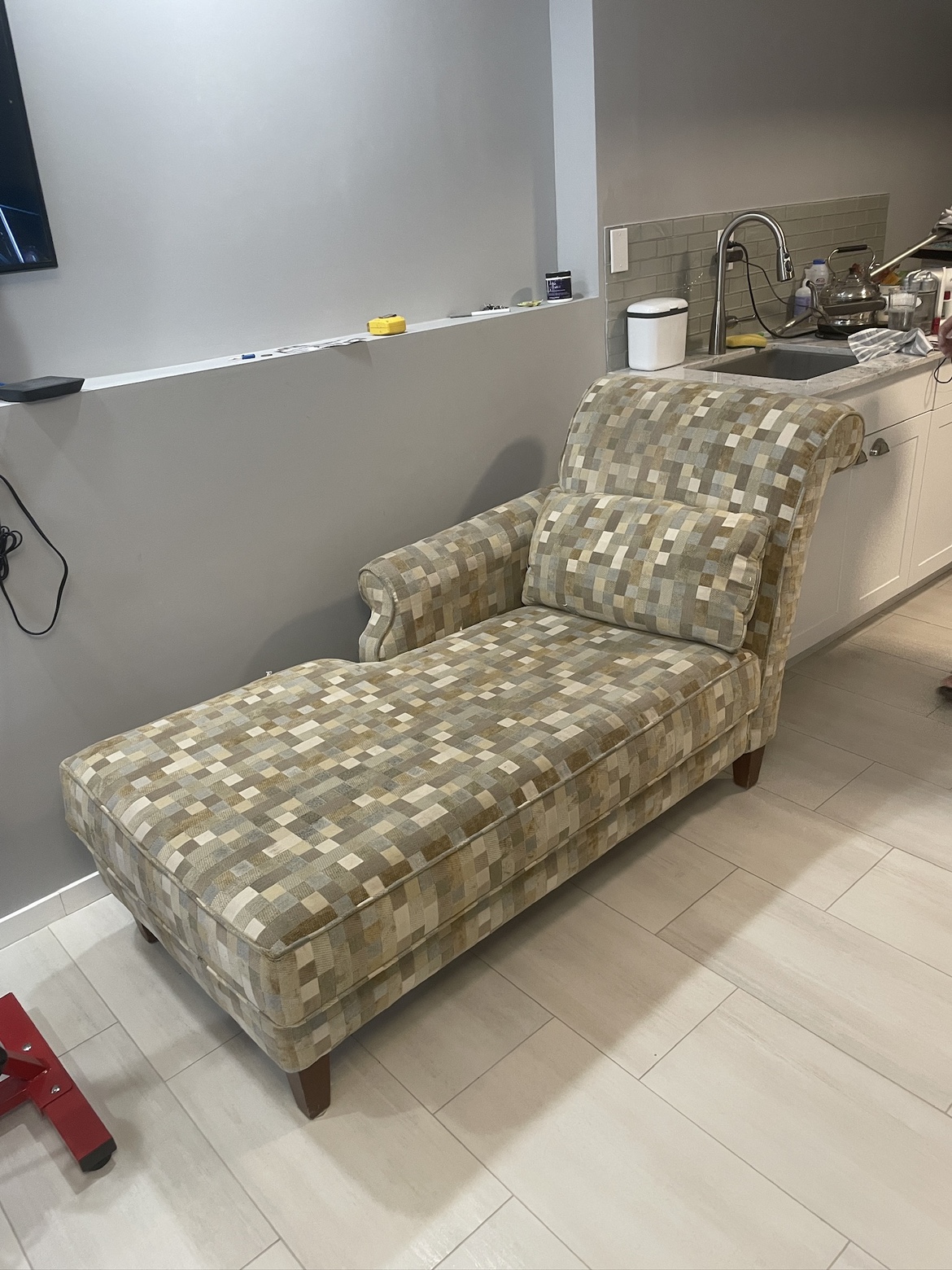 Chaise Lounge