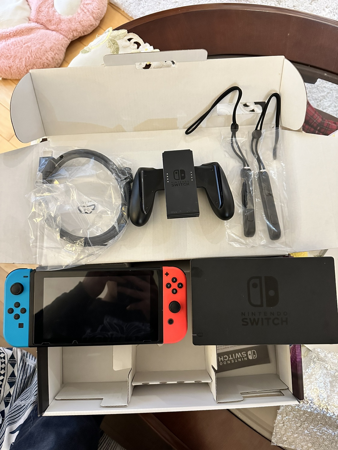 Nintendo Switch (like new condition) - photo 2