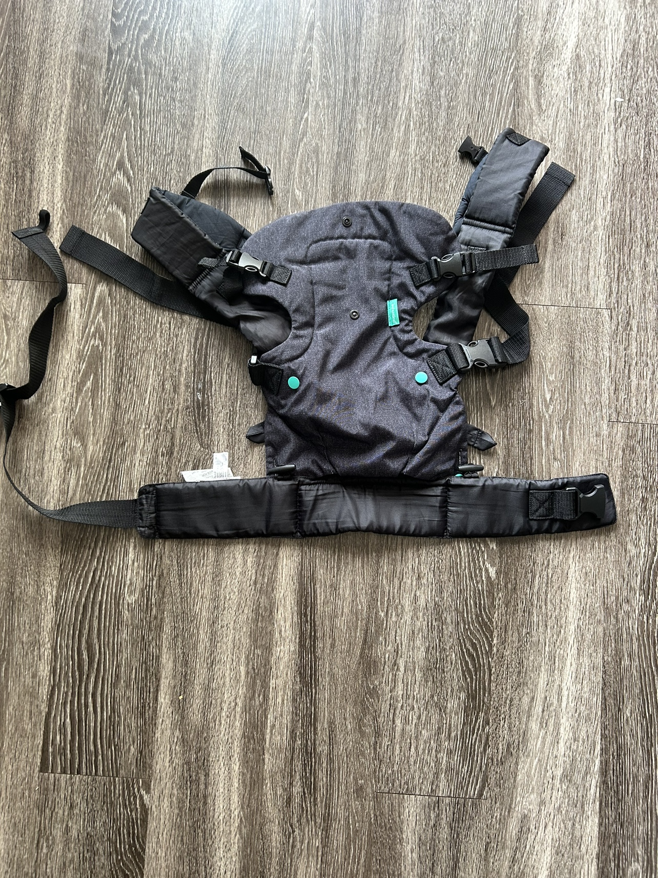 Infantino baby carrier - photo 2