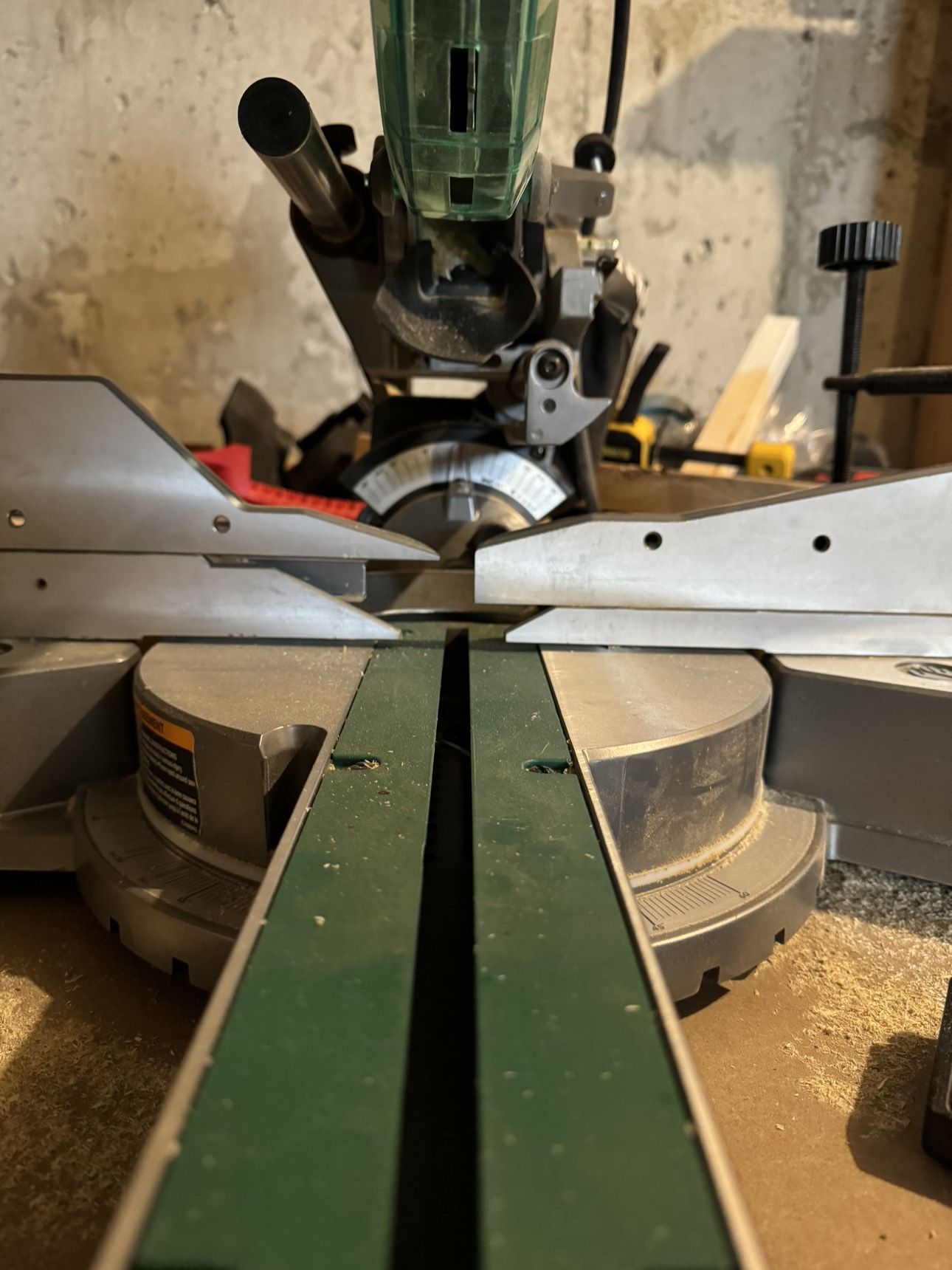 Dual Bevel Miter Saw - photo 3