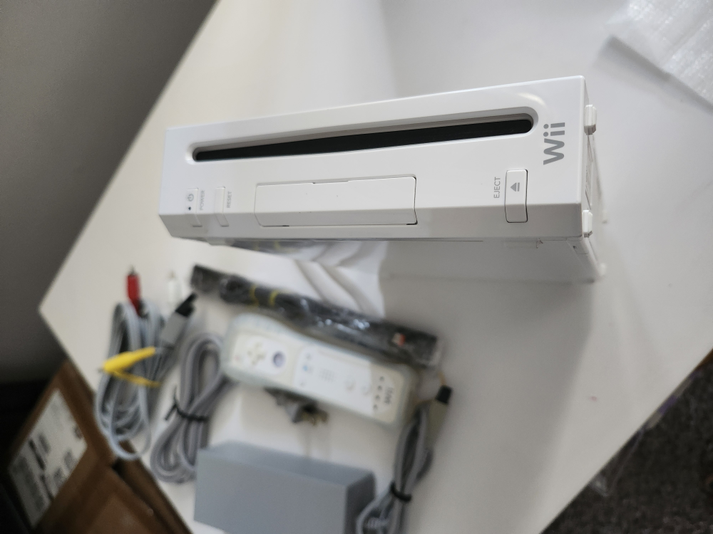 Wii Console White image indicator(4)