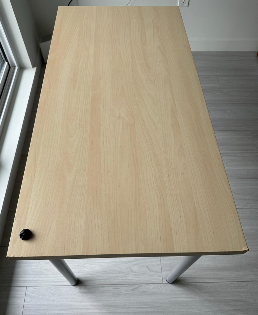 IKEA - Spacious Table - photo 3