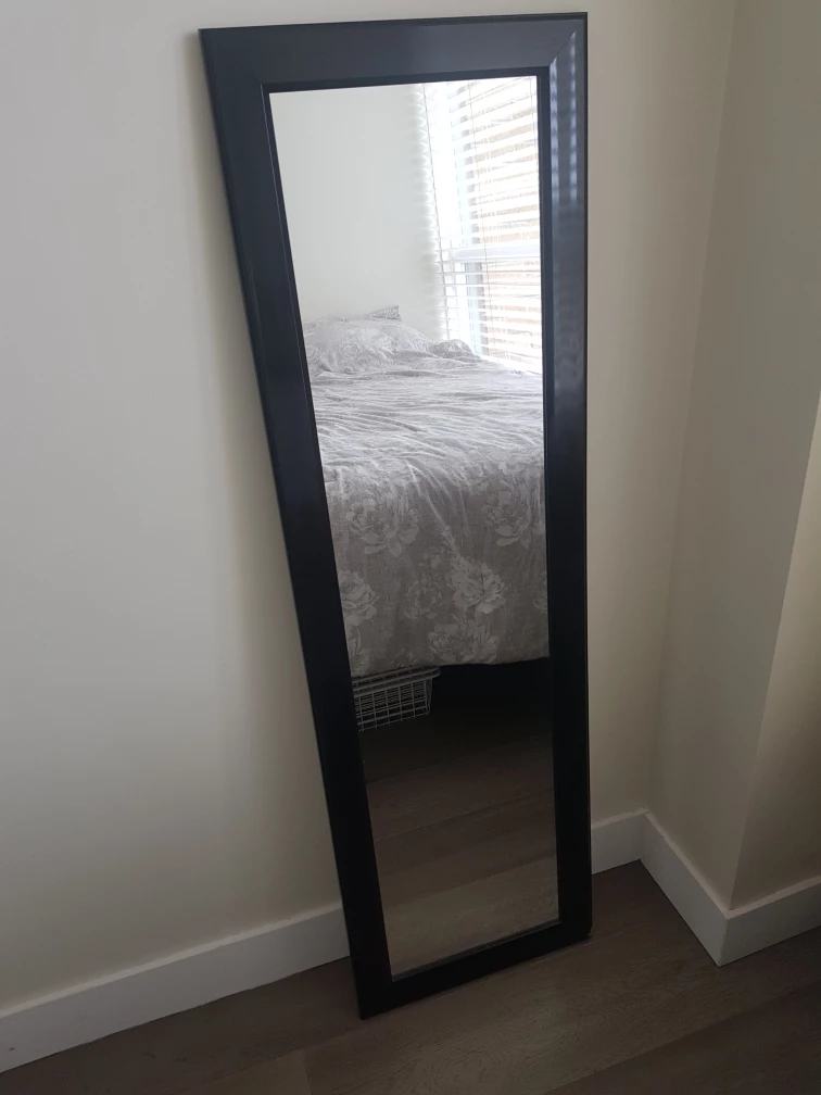 Mirror thumbnail