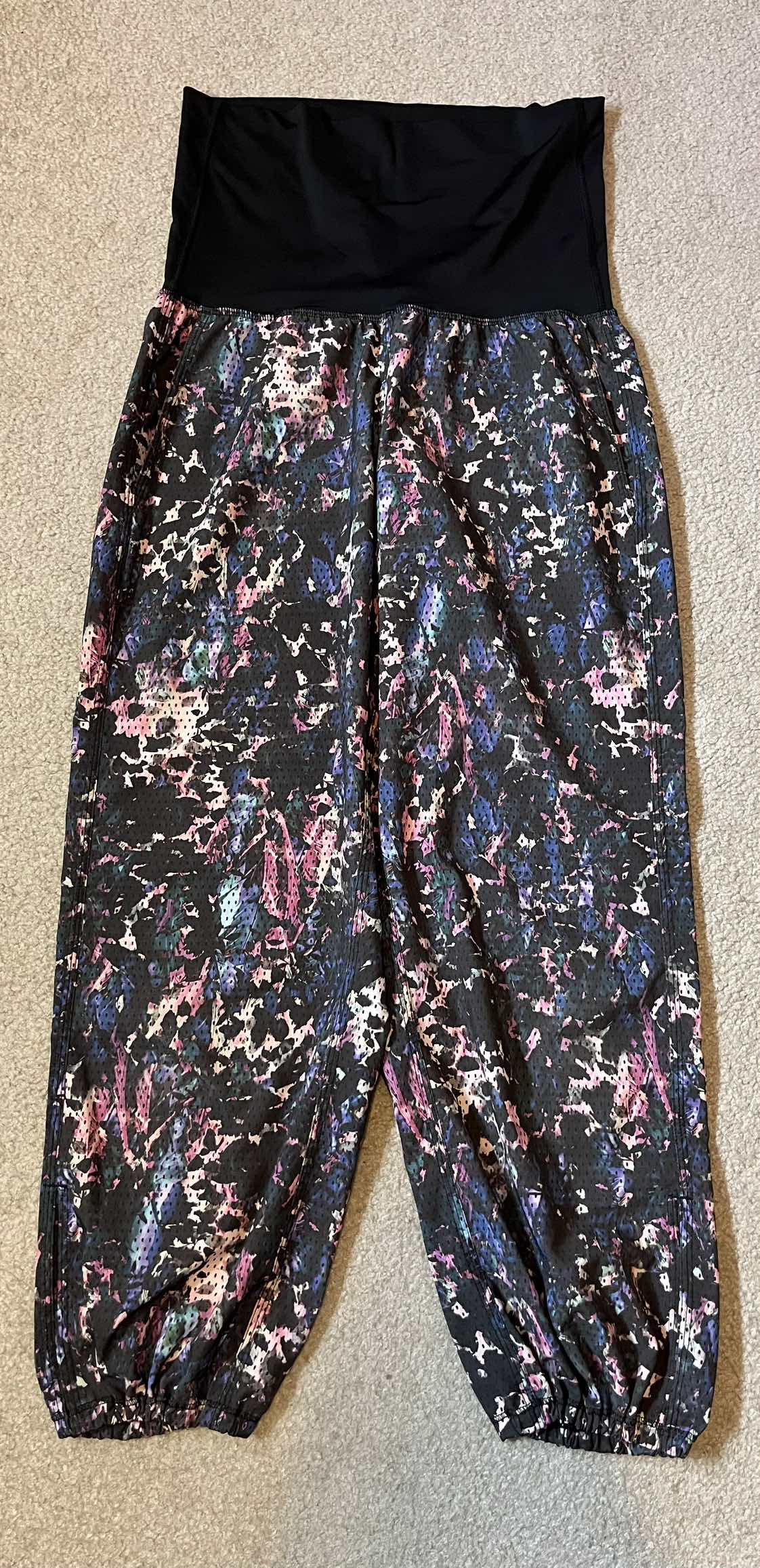 Lululemon Clothes Size 4 - photo 4