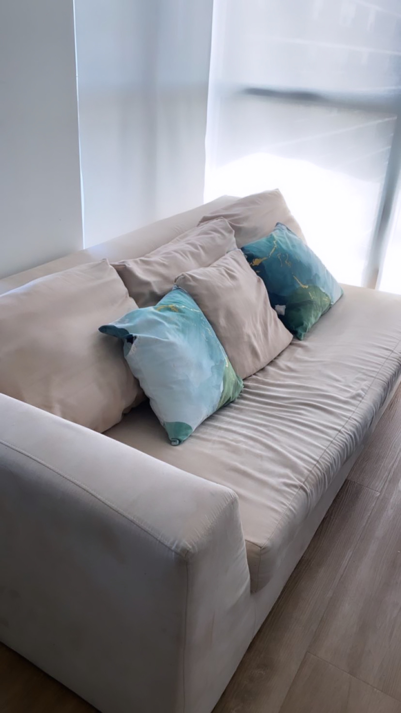 Couch must go by tomorrow